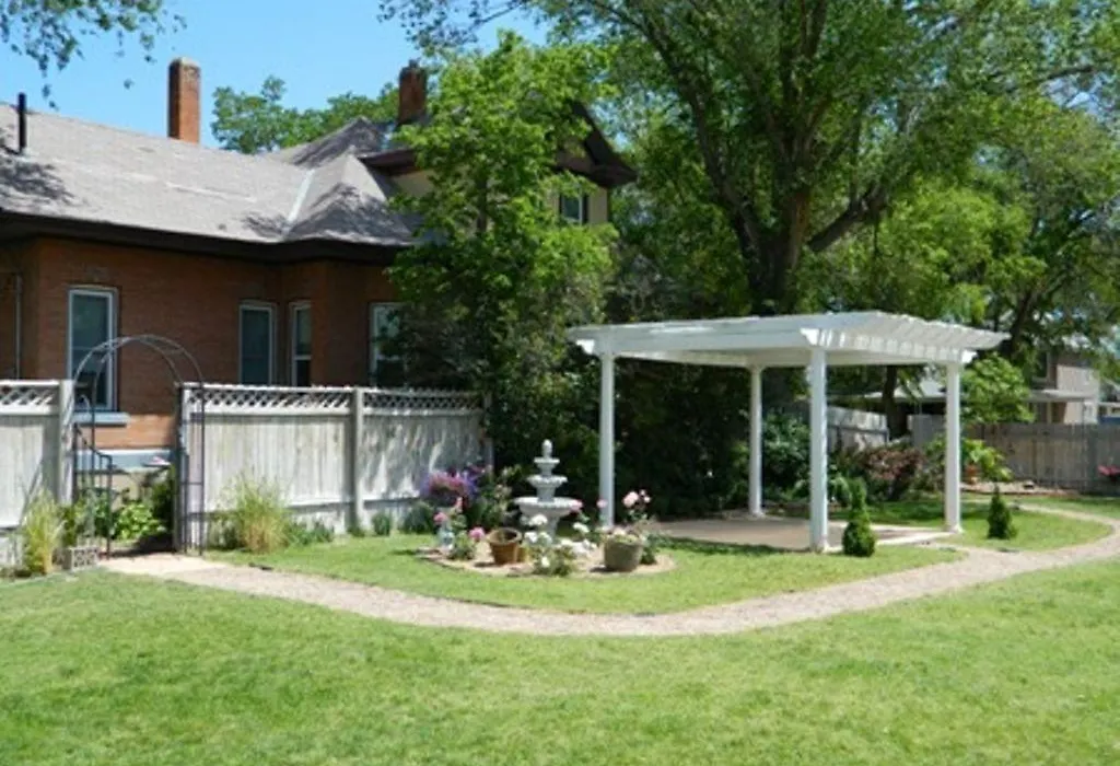 3Rd Street Nest Bed & Breakfast-1