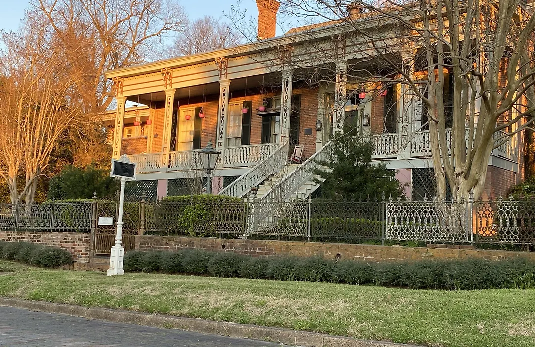 Corners Mansion Inn - A Bed And Breakfast-1