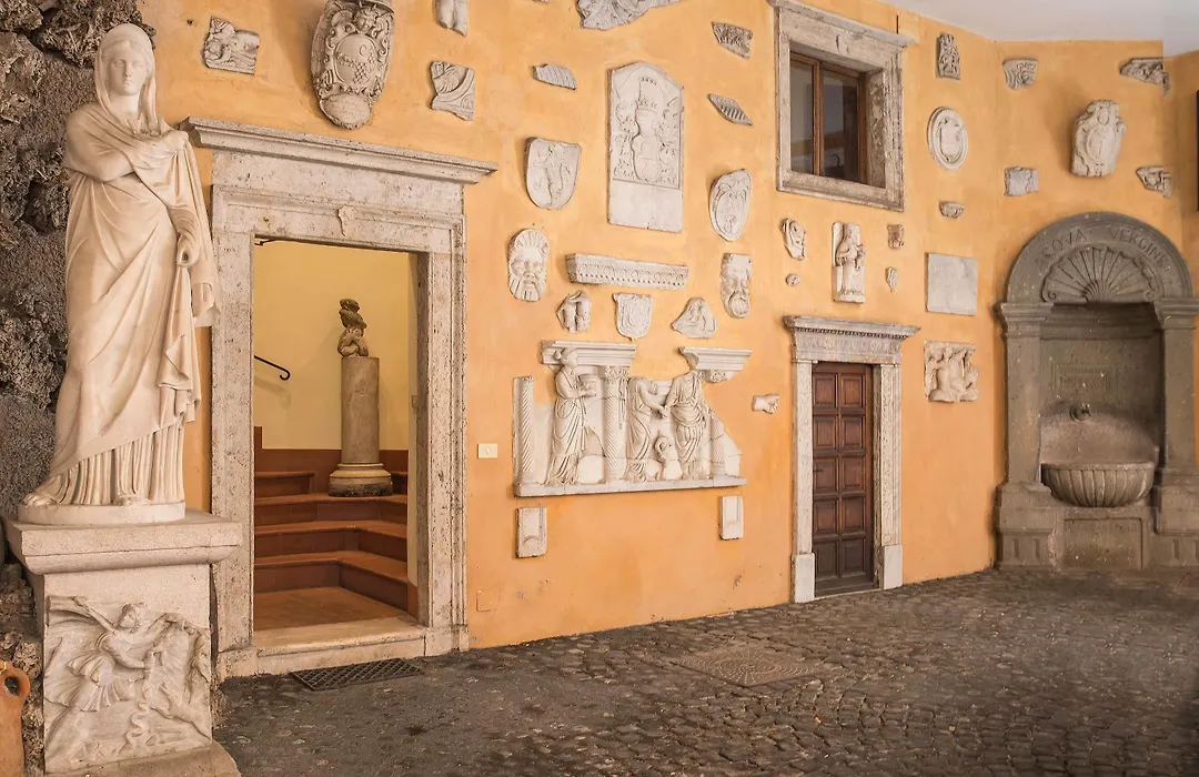 Trevi Rome Suite-1
