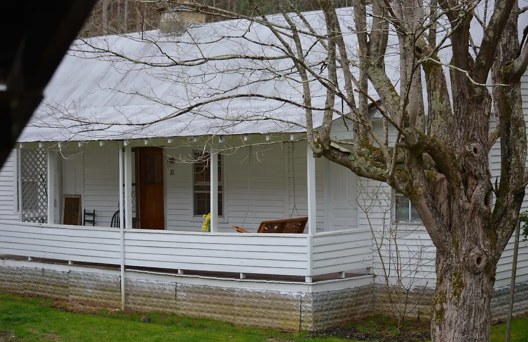 Country Road House-1