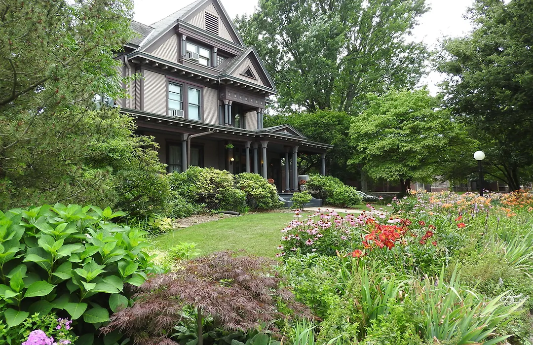 Champaign Garden Inn-1