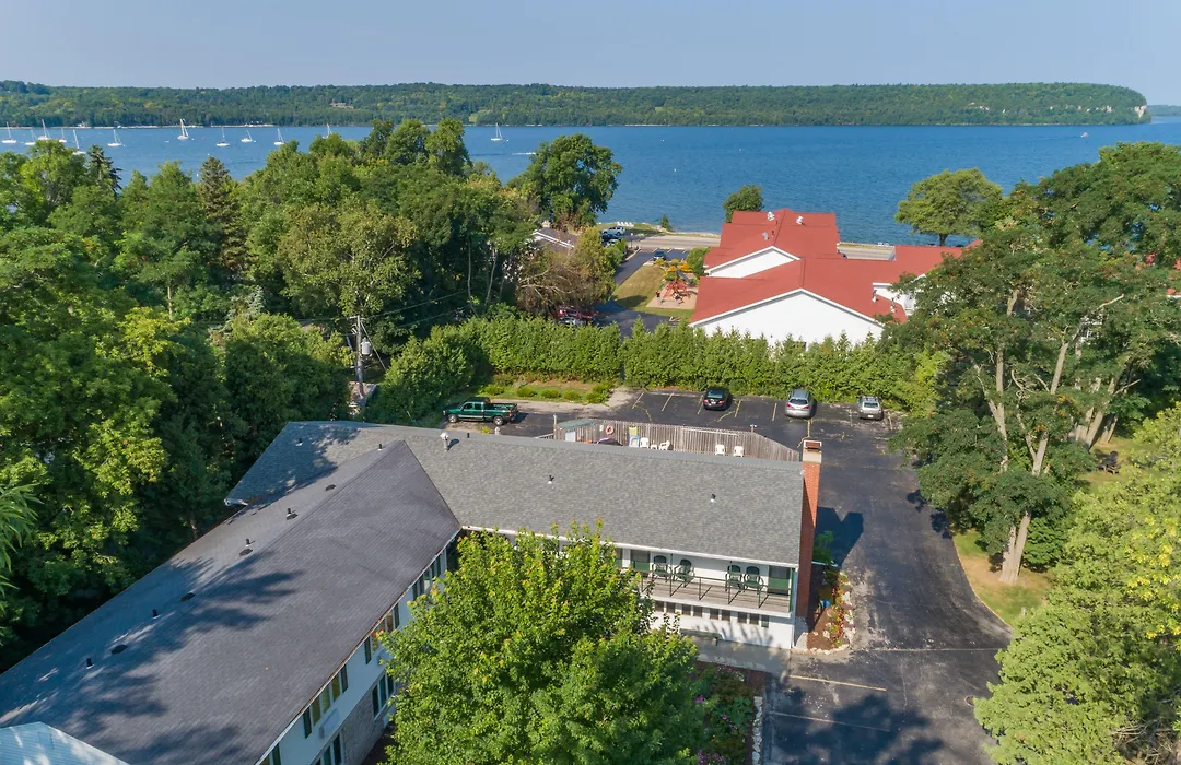 Village Green Lodge-1