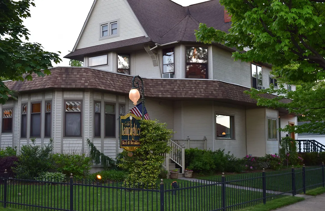 The Lamplighter Bed & Breakfast Of Ludington-1