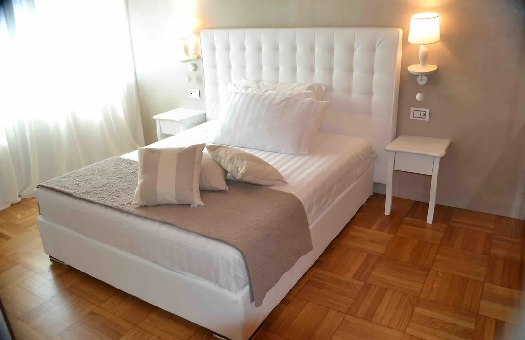 Ginevra Rooms-1