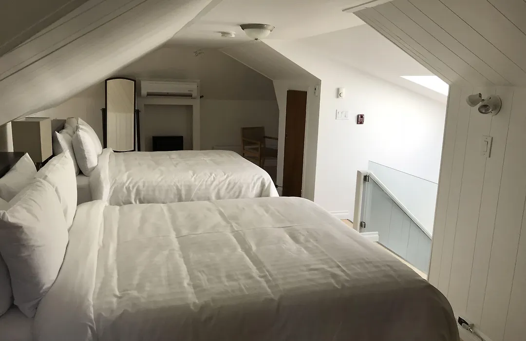 Seaway Manor B&B-1