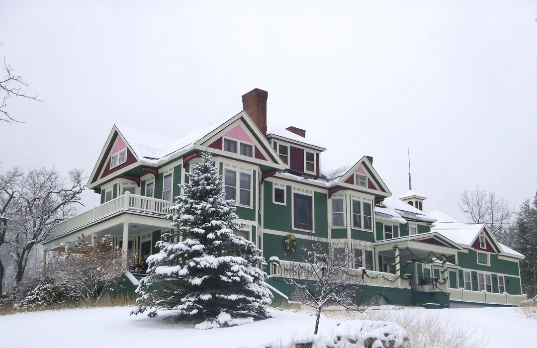 Greenville Inn At Moosehead Lake-1