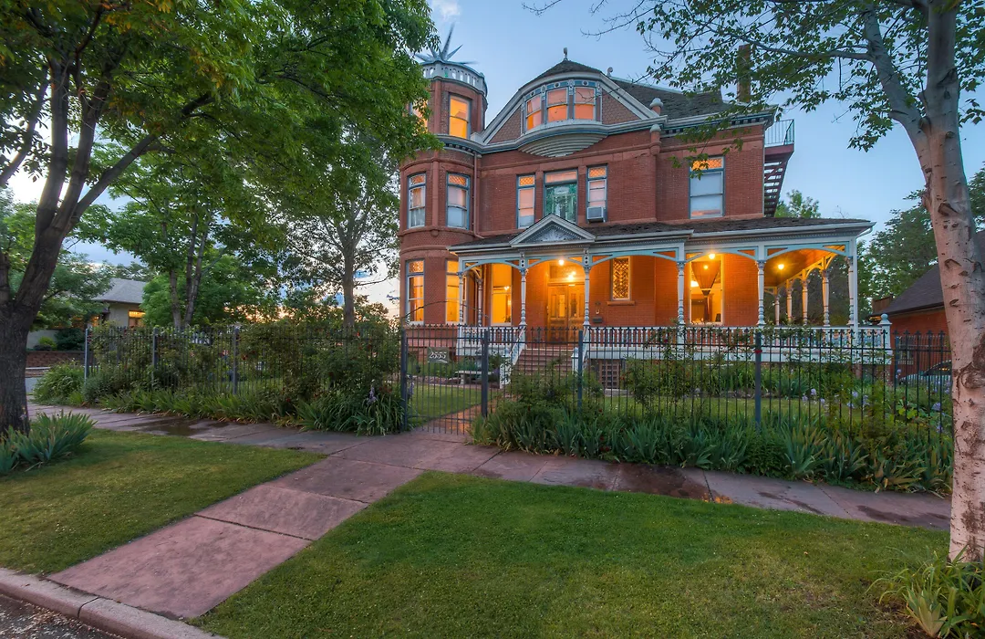 Lumber Baron Inn And Gardens-1