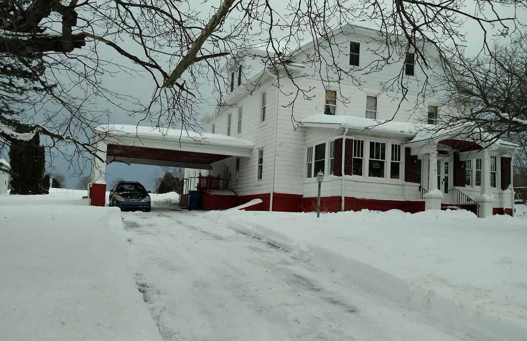 Fish & Loaves Bed And Breakfast-1