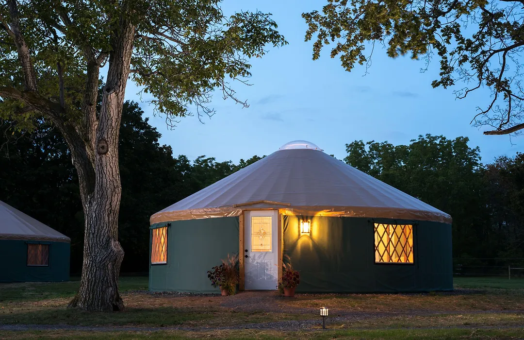 Yale Manor B&B & Yurt Glamping-1