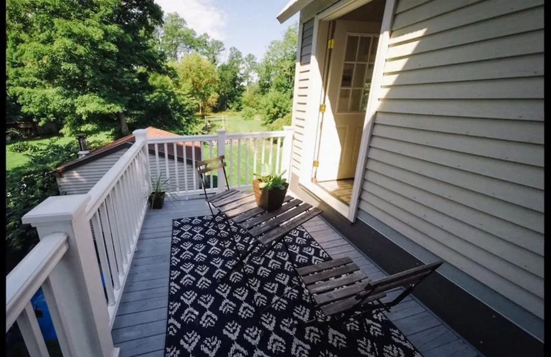 Burdett House Bed & Breakfast-1