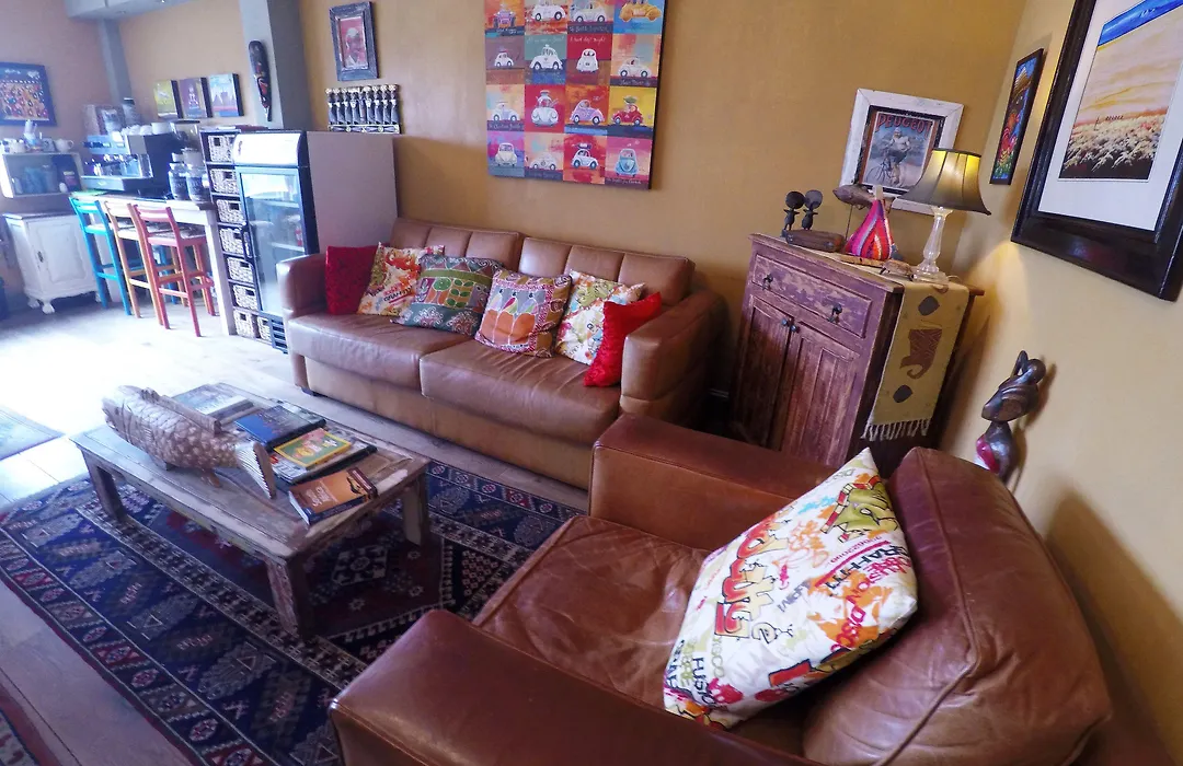 Dolphin Inn Guesthouse-1