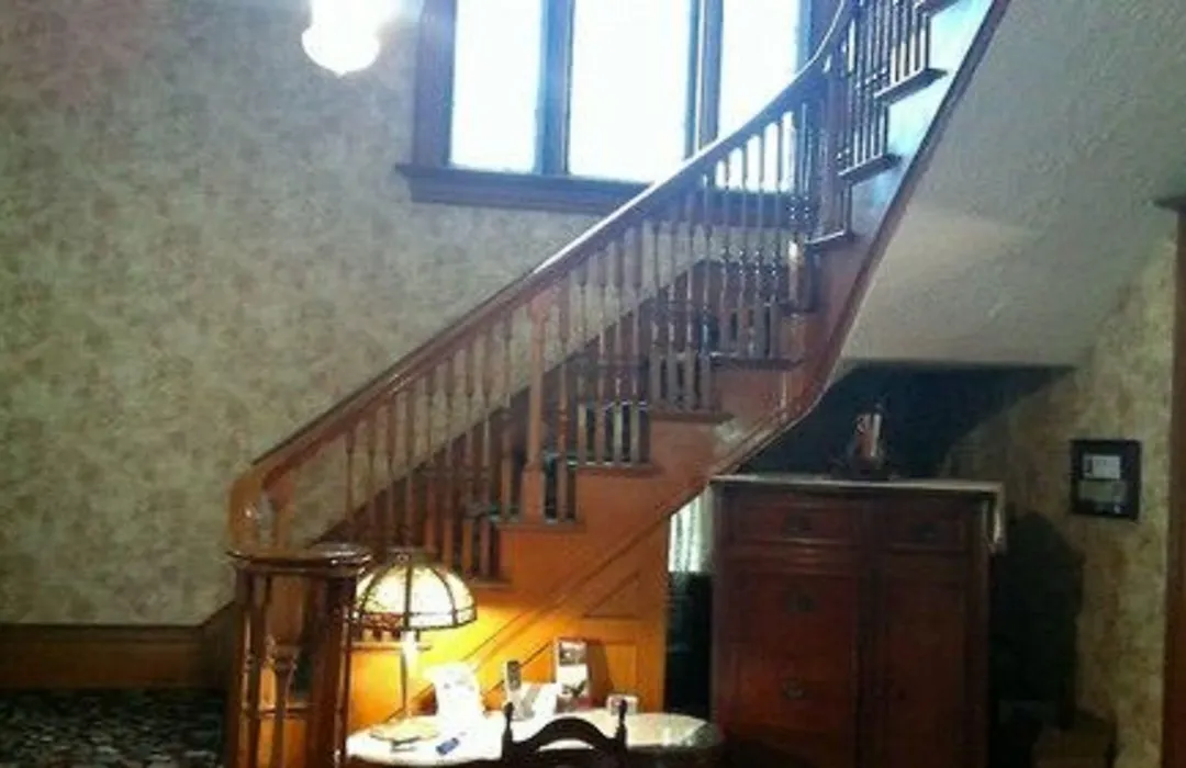 Barrister'S Bed & Breakfast-1