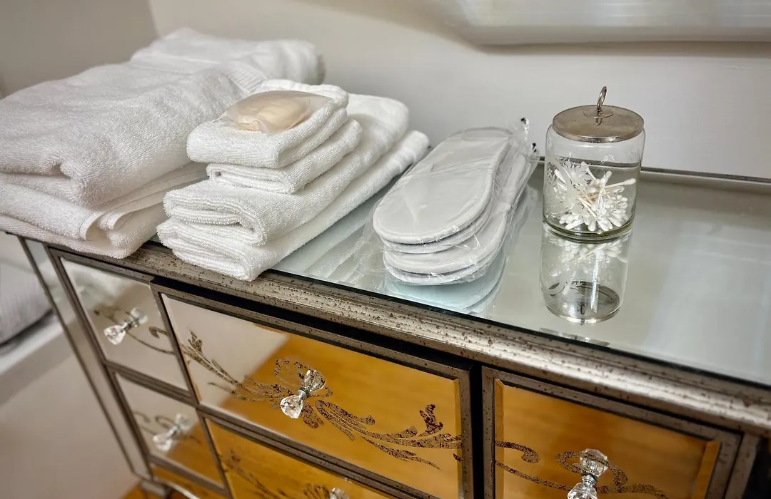 Chesnut Cottage Inn-1