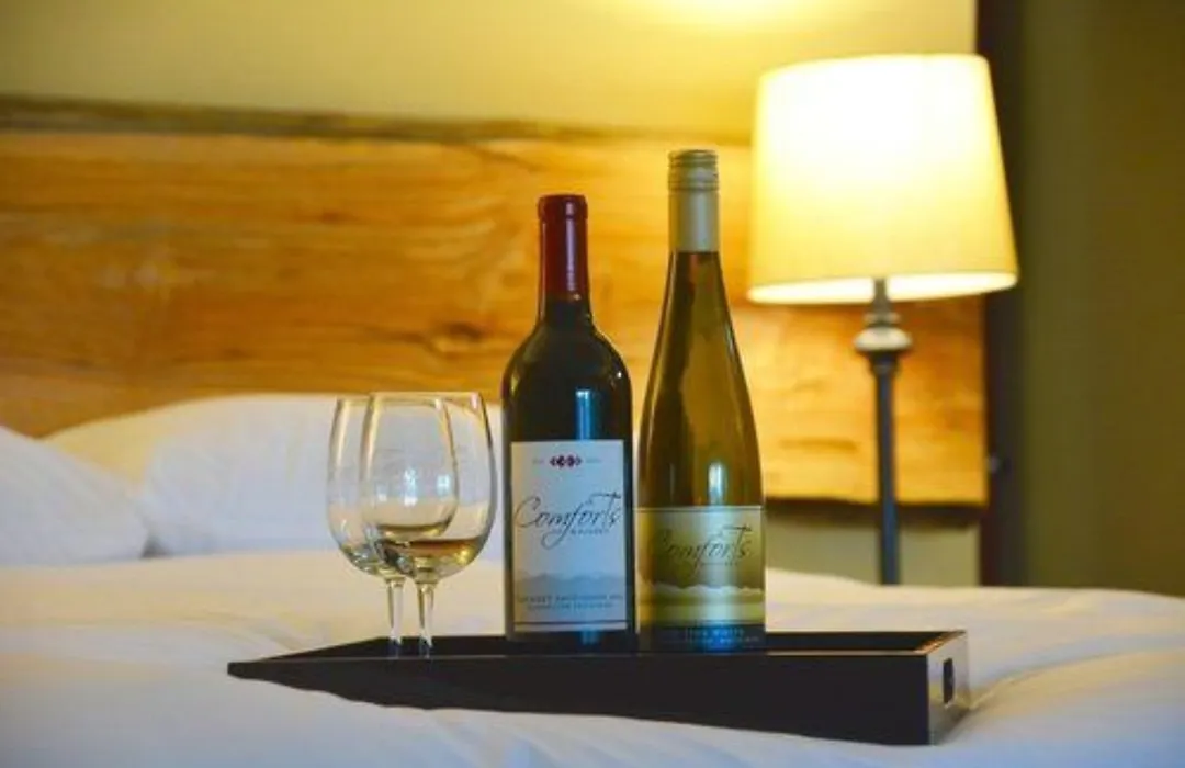 Comforts Of Whidbey-1