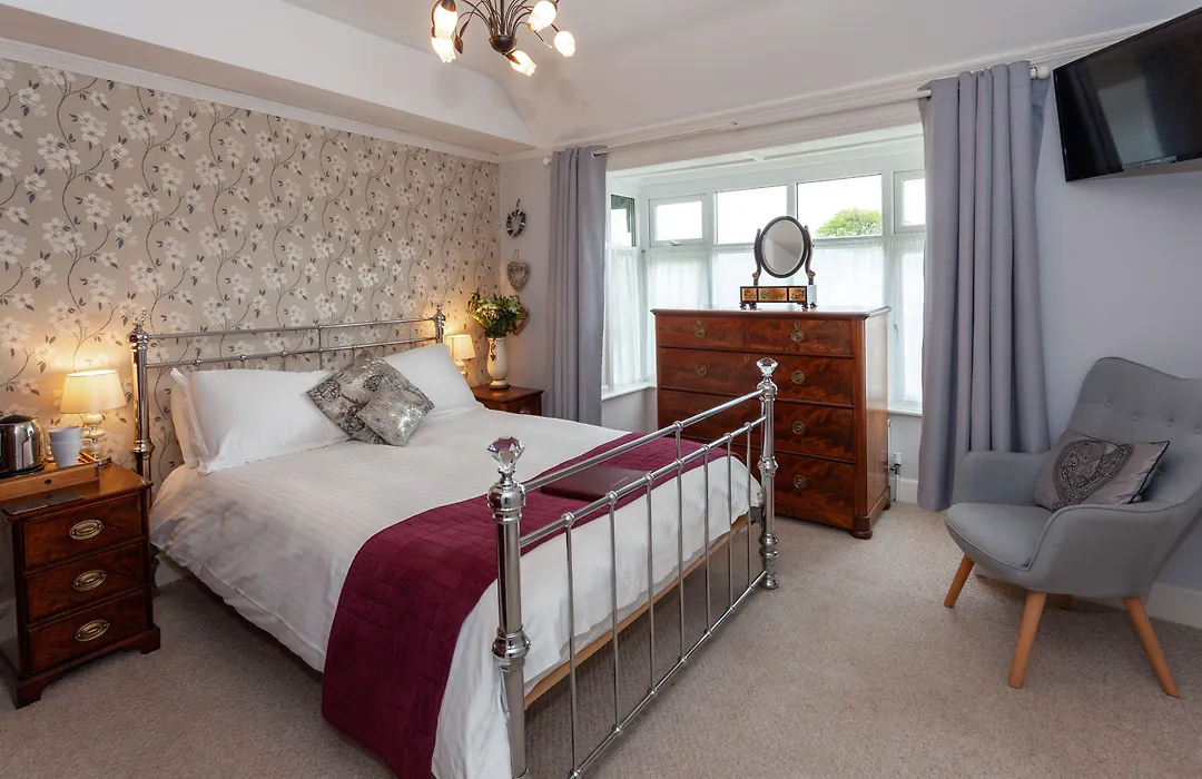 Avalon House B&B-1