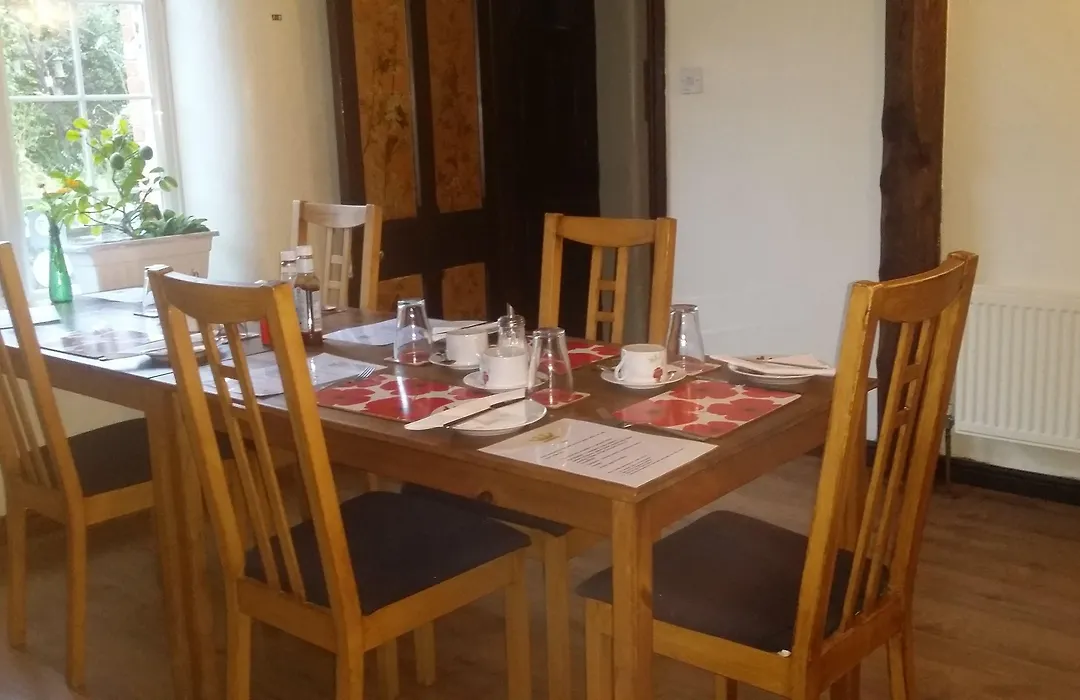 Kingsmede Bed & Breakfast-1