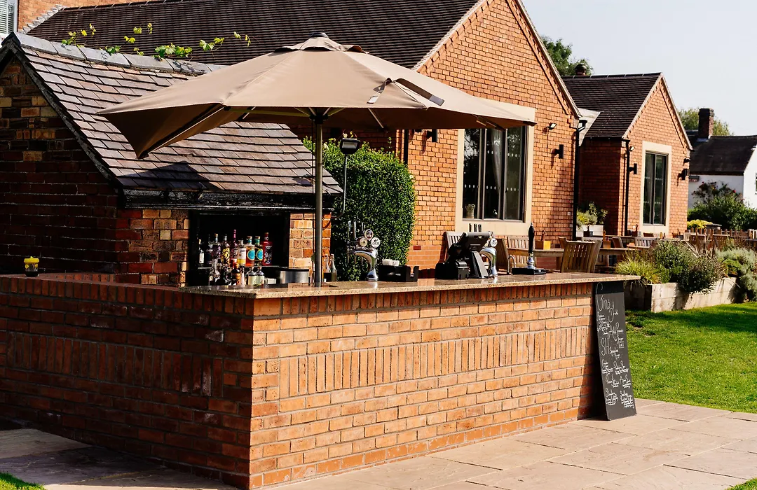 The Saracens Head-1