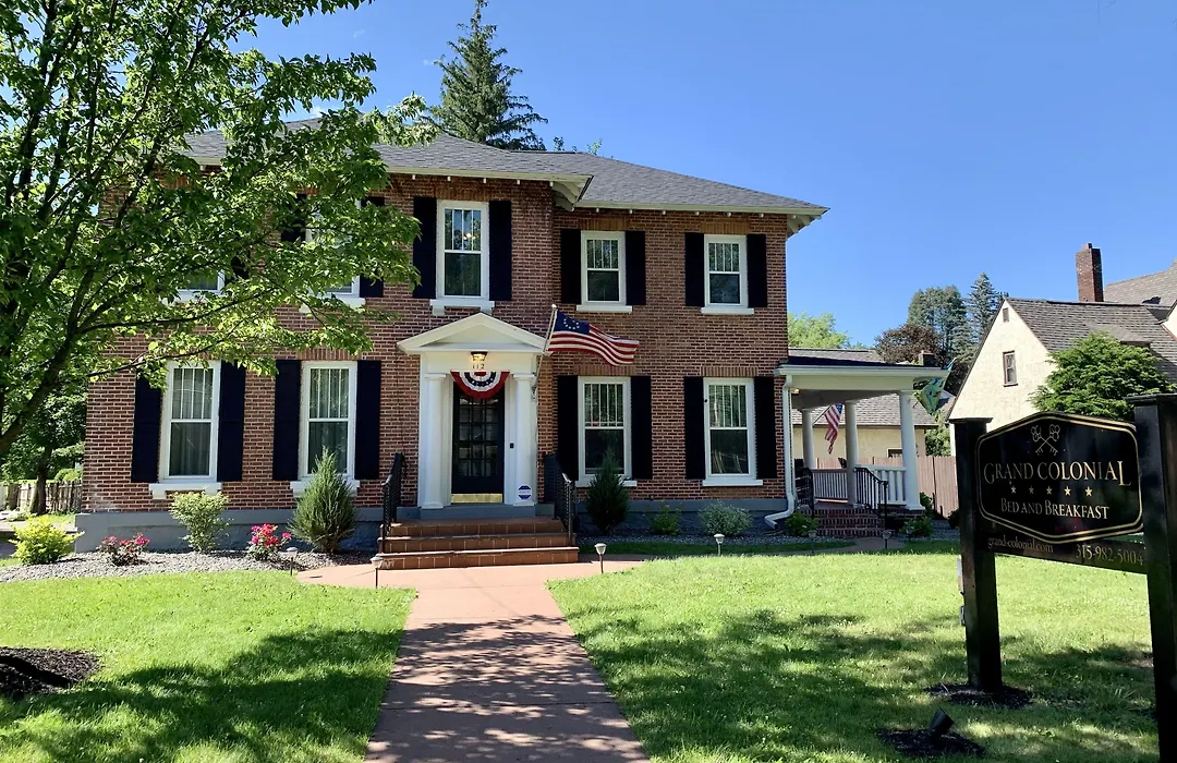 Grand Colonial Bed And Breakfast-1
