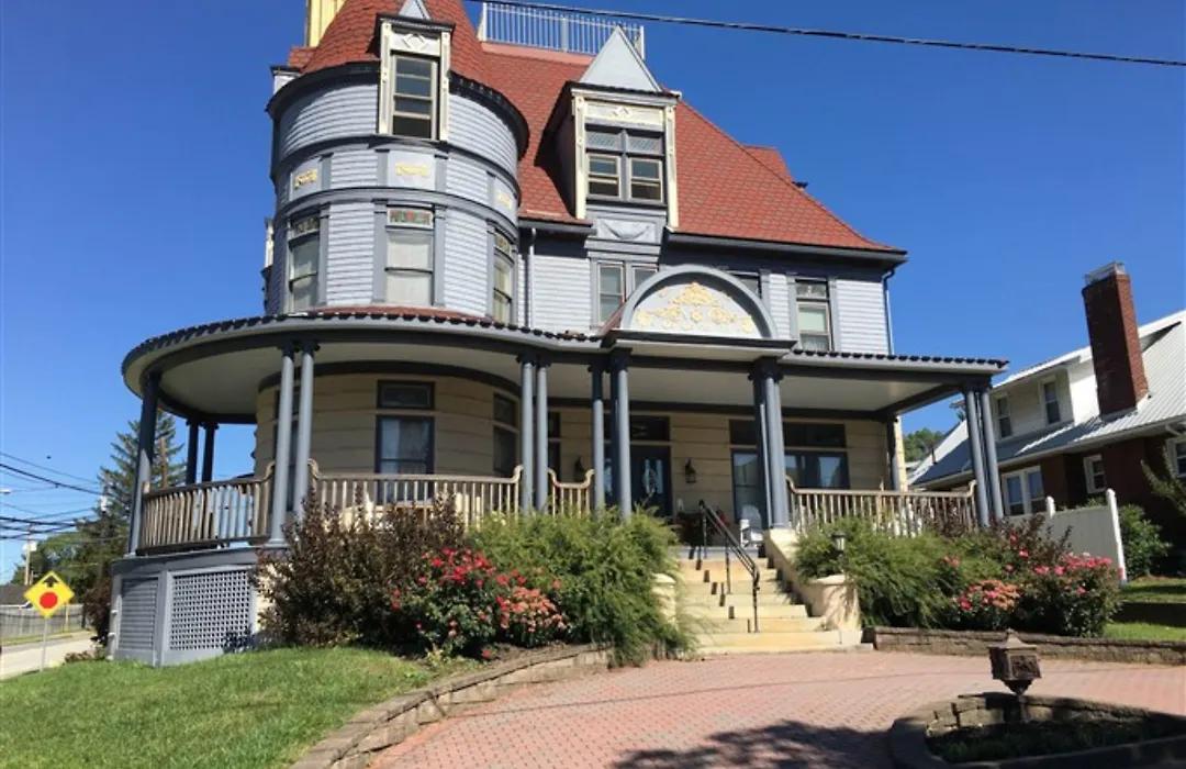 The Levi Deal Mansion-1