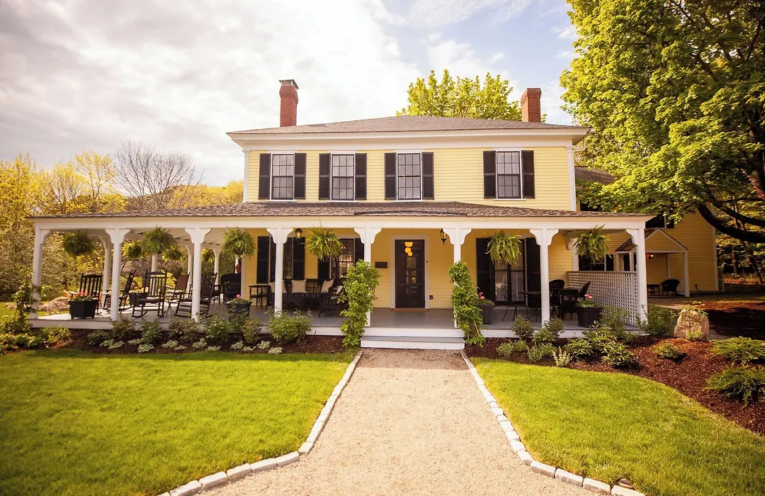 Yellow House Inn-1