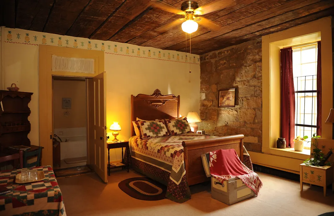 Jailer'S Inn-1