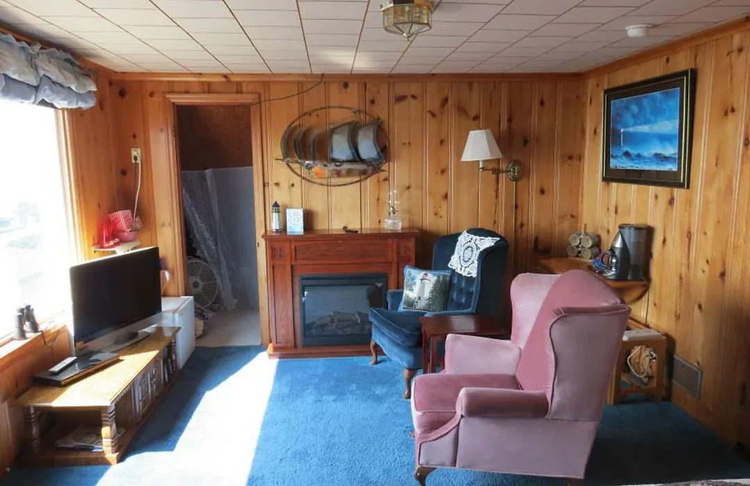 Breyhouse B&B-1