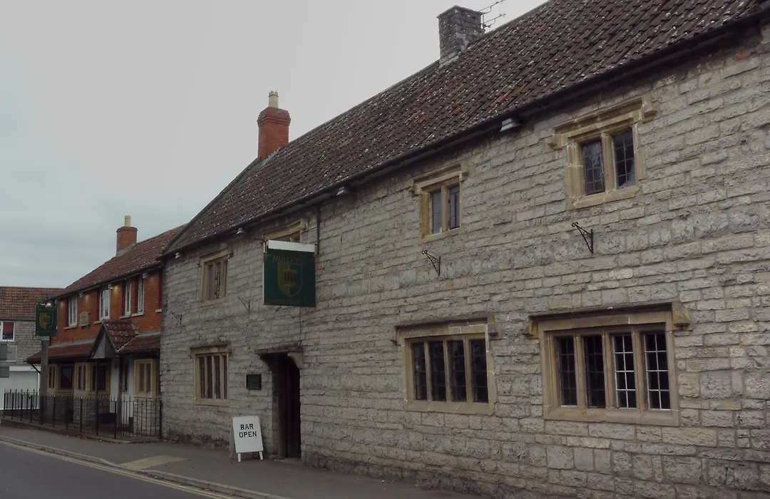 Mullions 51 B&B-1
