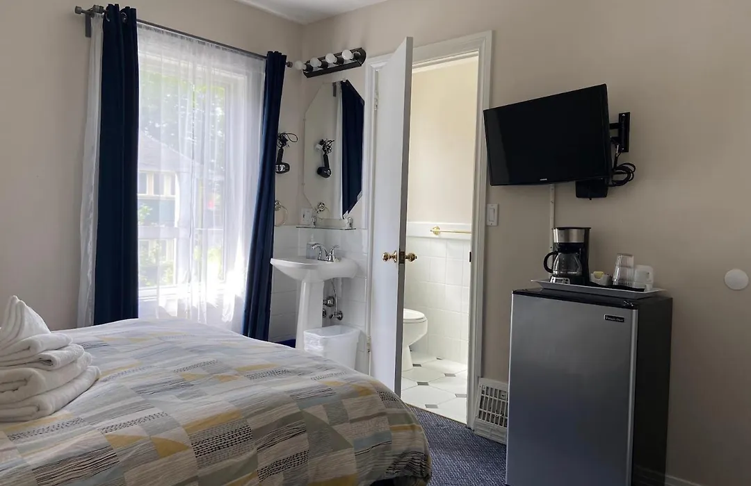 Cambie Lodge-1