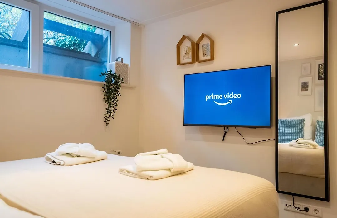 Nassau Canal Suites - In The Heart Of The City-1