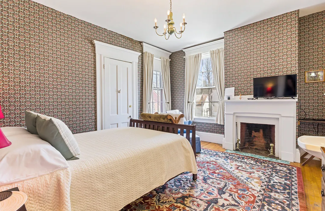 The Jeremiah Mason House B & B-1