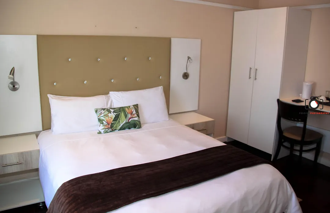 Kwazi Guest House-1
