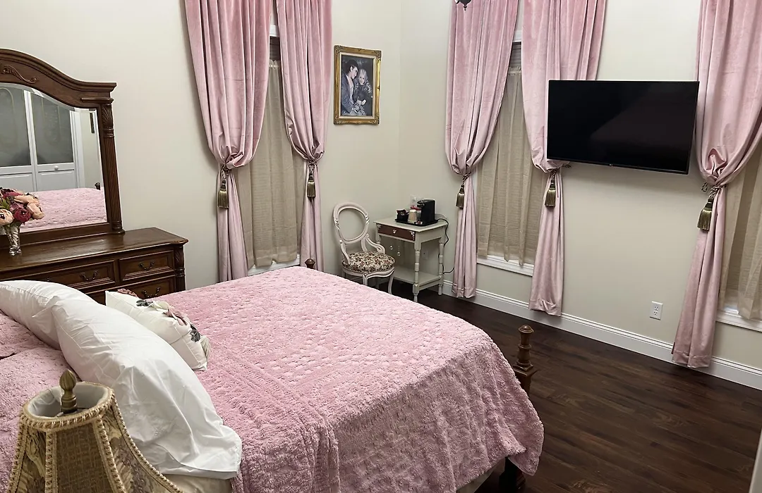 Holland Farmhouse Inn B&B-1