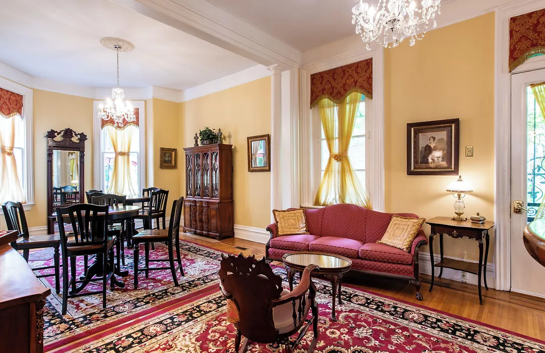 Dupont Mansion Bed & Breakfast-1
