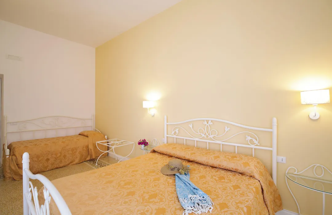 B&B Monsignore-1