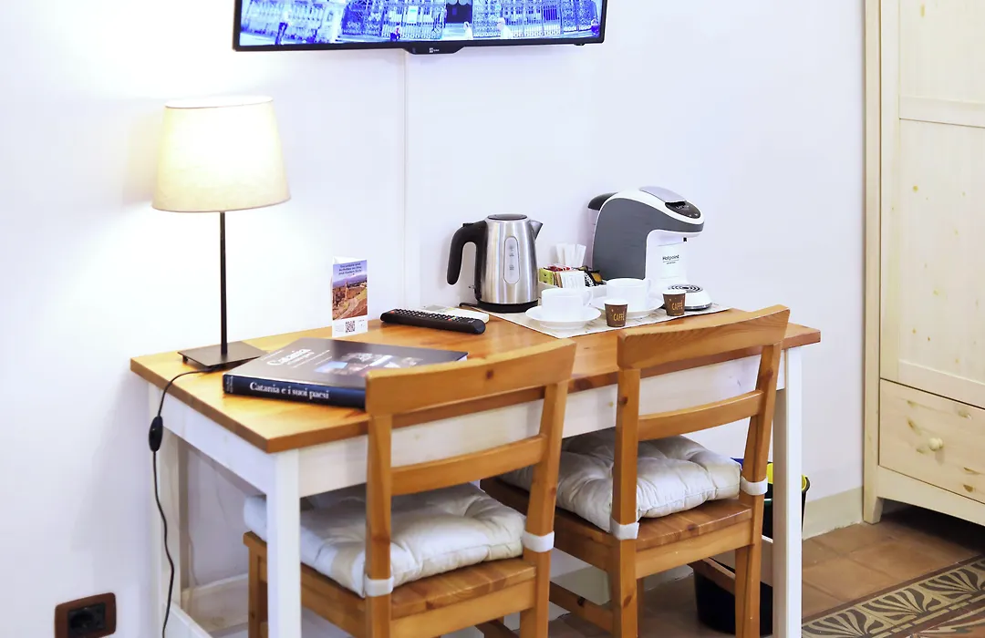Cataneasy Rooms-1