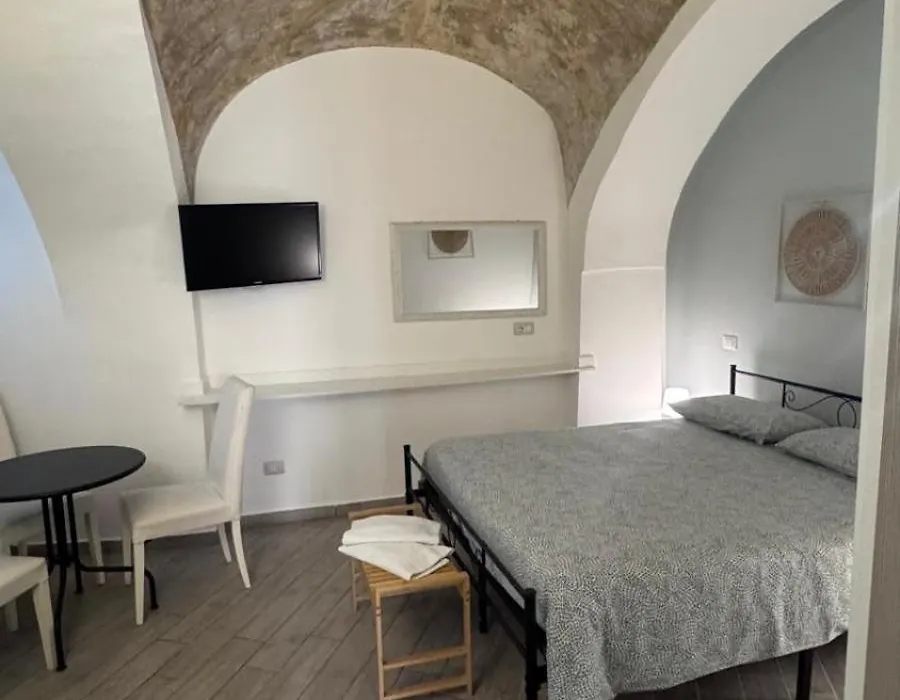 Petros Rooms&Apartments-1