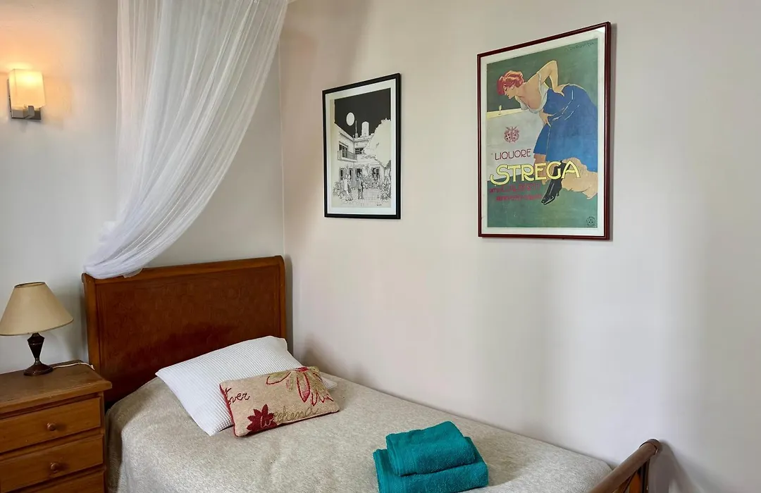 Lina'S Tango Guesthouse-1