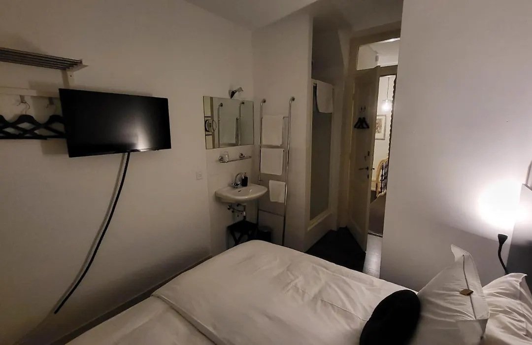 Emma'S B&B-1