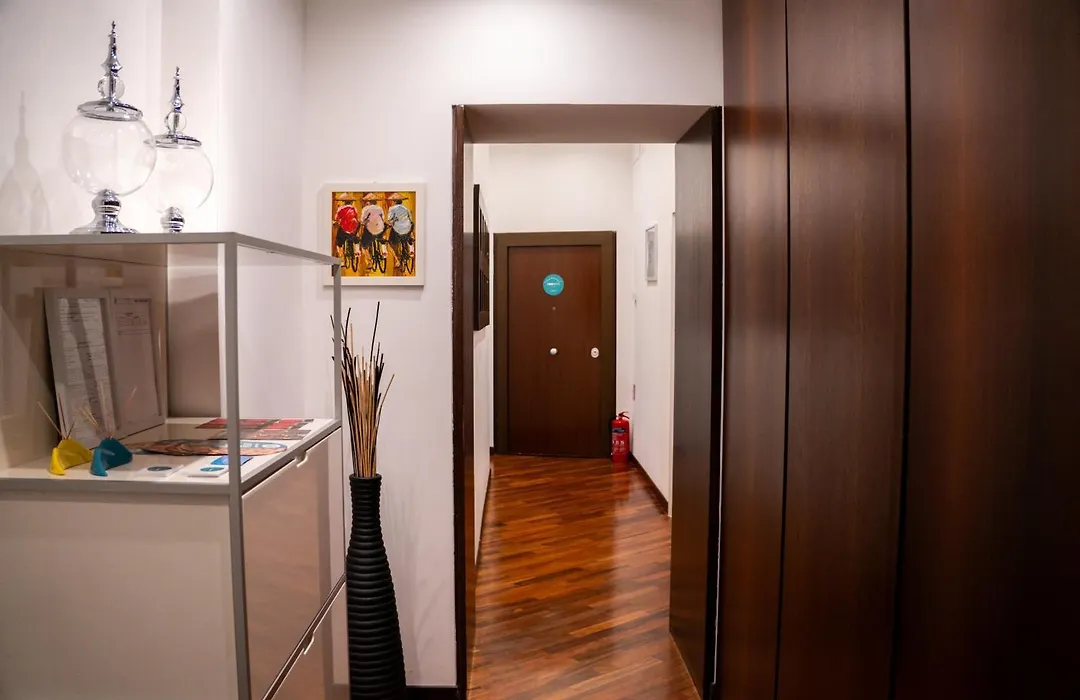 Roomito Apartments-1