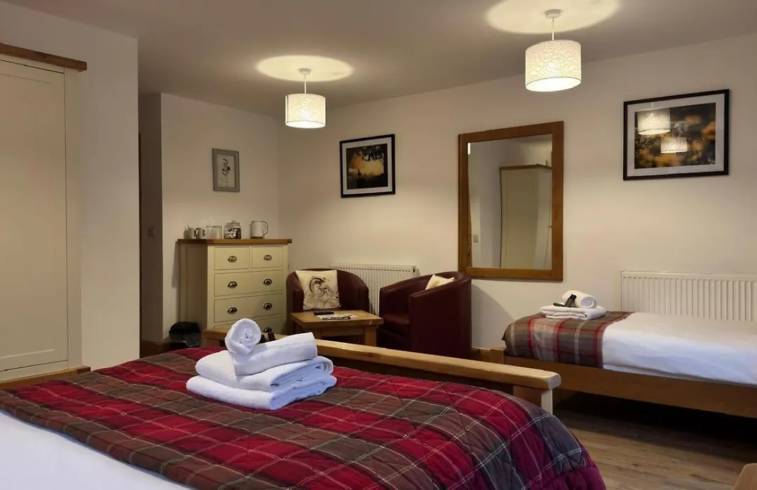 Ty Penbont House-1