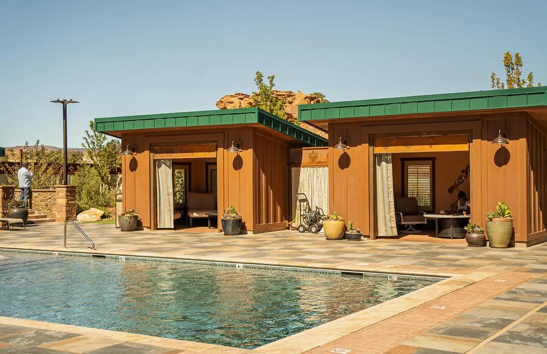 Cougar Ridge Resort-1