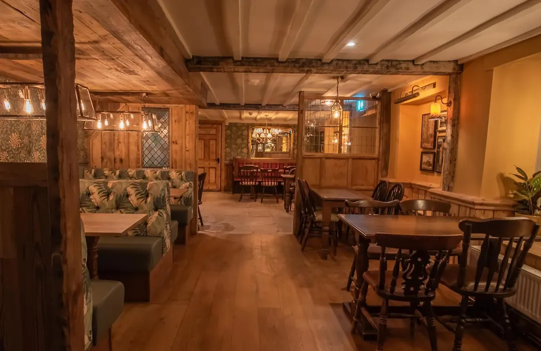 The Red Lion-1