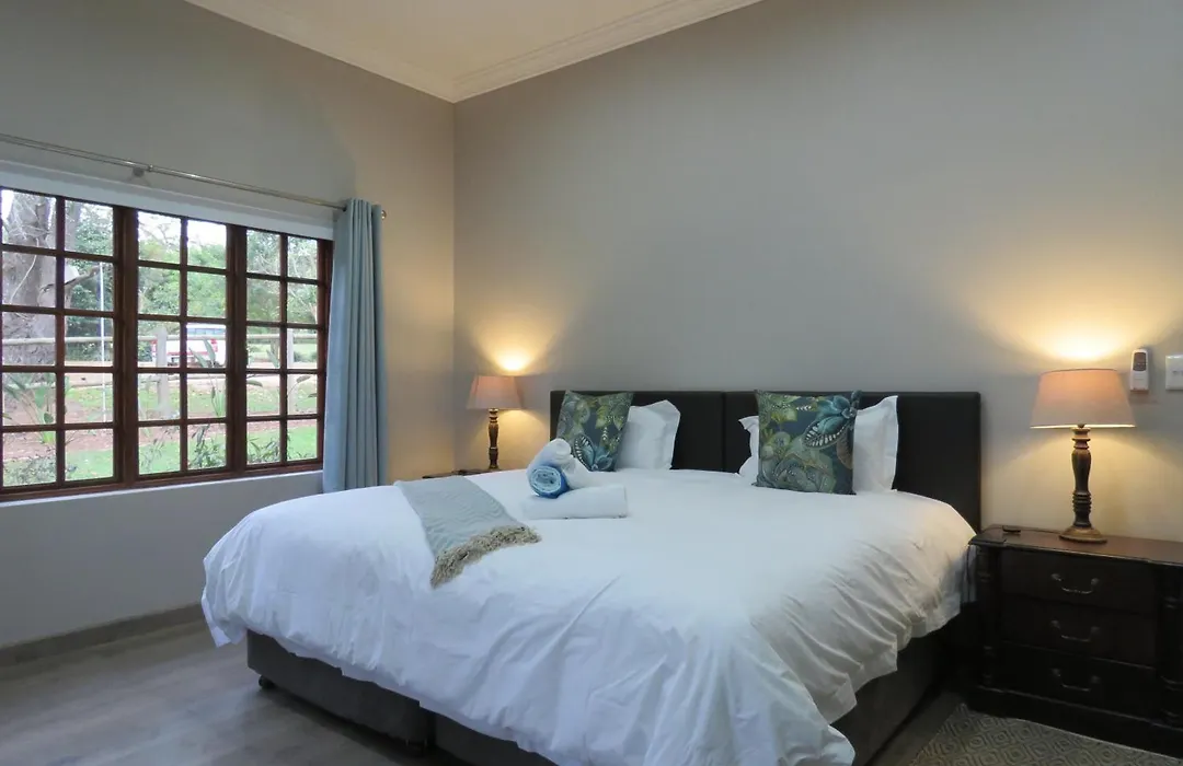 Country Lane Lodge-1
