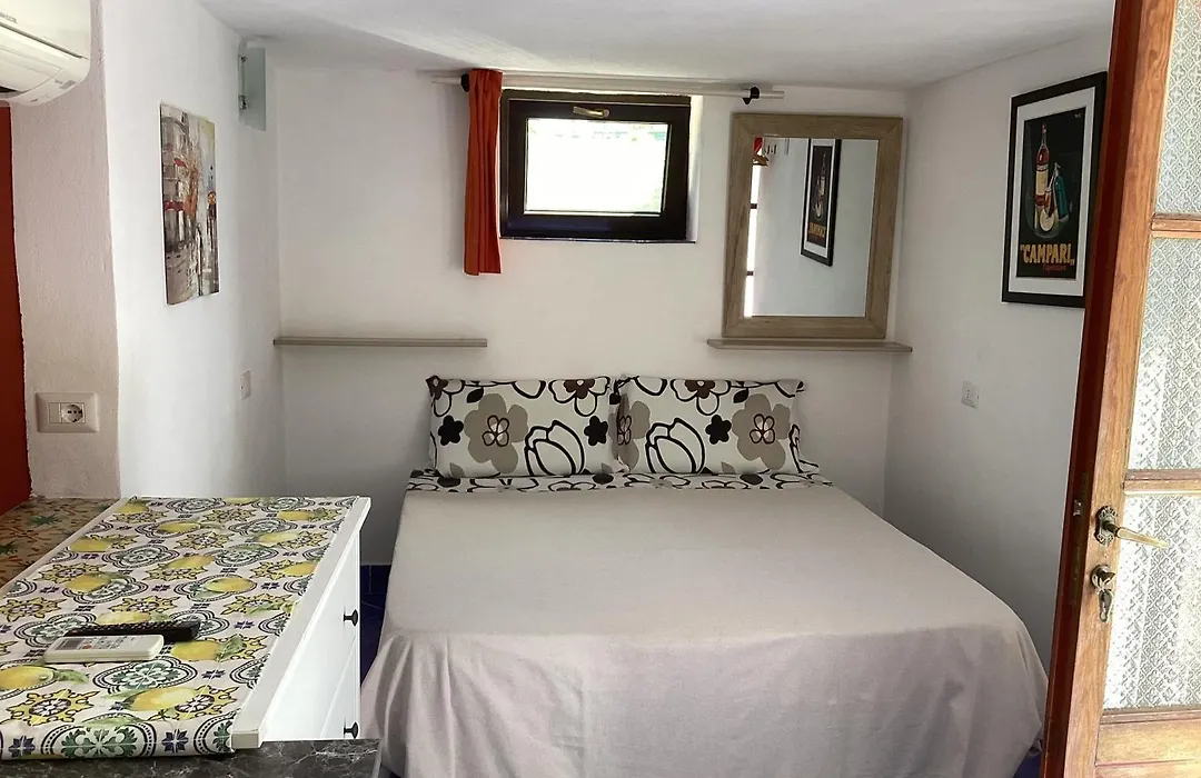 Casetta Minghitto Relaxing rooms in Capri-1