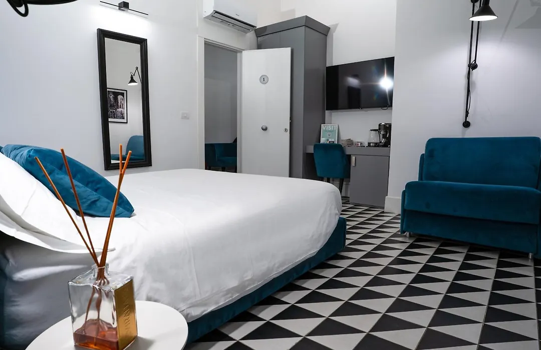 Suite Pulcinella- Lp Suite In Naples Hystorical Center-1