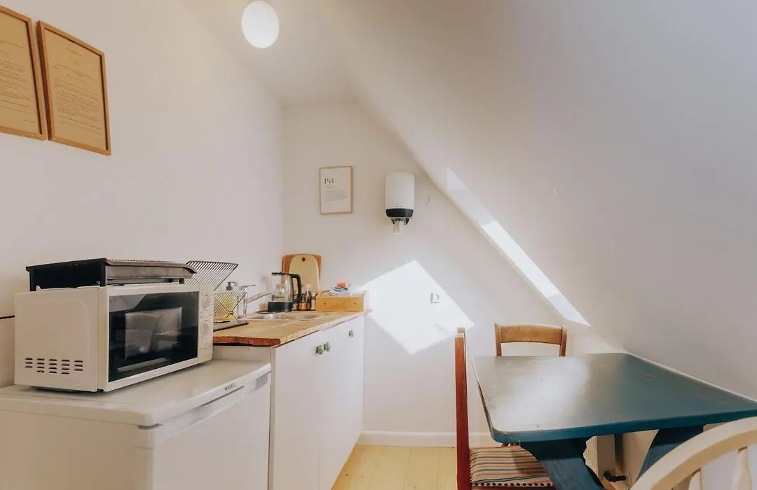 KEFS Guesthouse&Café-1