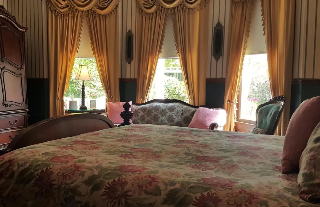 The Queen Anne Bed & Breakfast-1