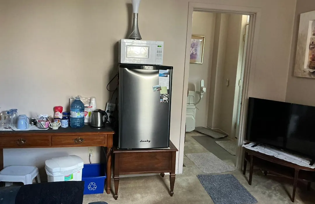 10Th Avenue Guest House & Suites-1