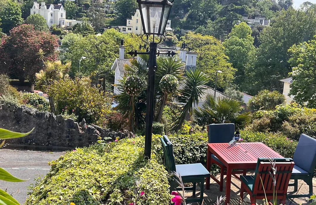 The Robin Hill-1