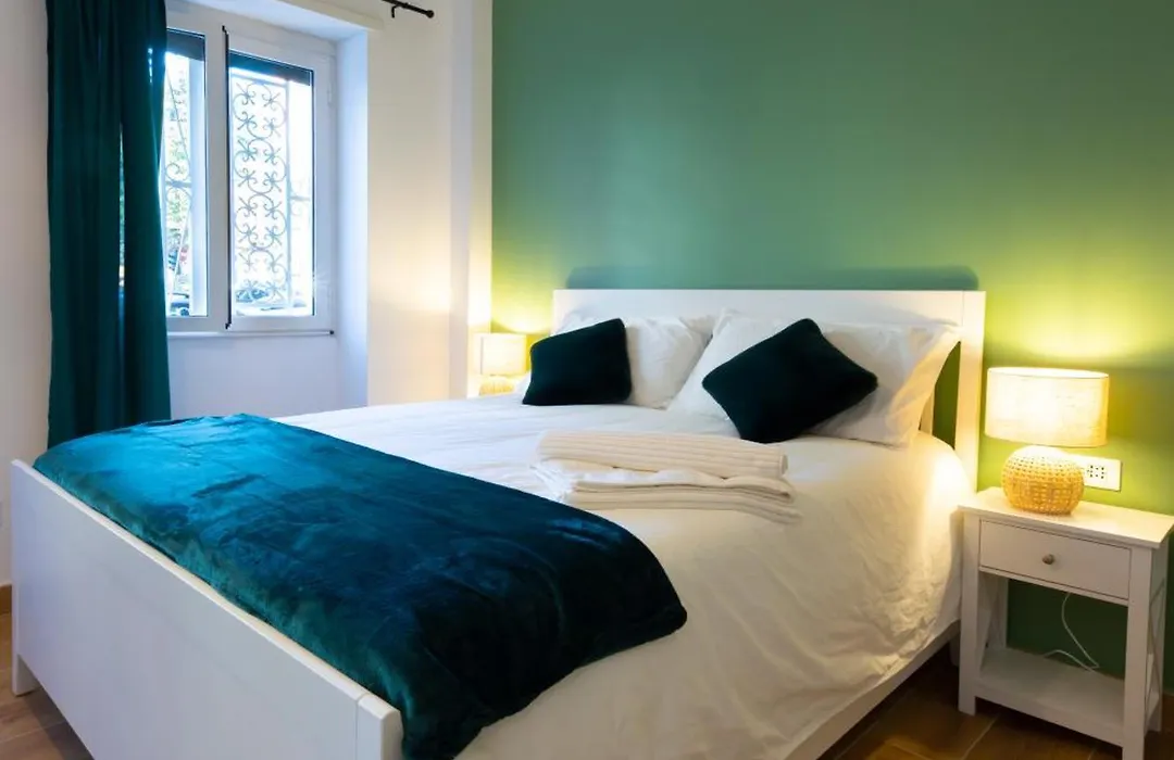 Bed & Breakfast Across The Room-1